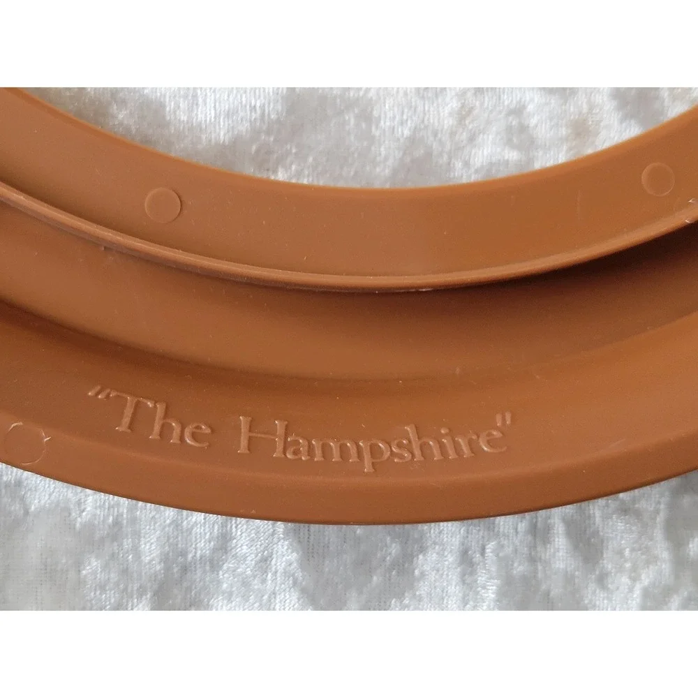 6 Van Hygan & Smythe Round faux wood Plastic Picture Plate Frames 11